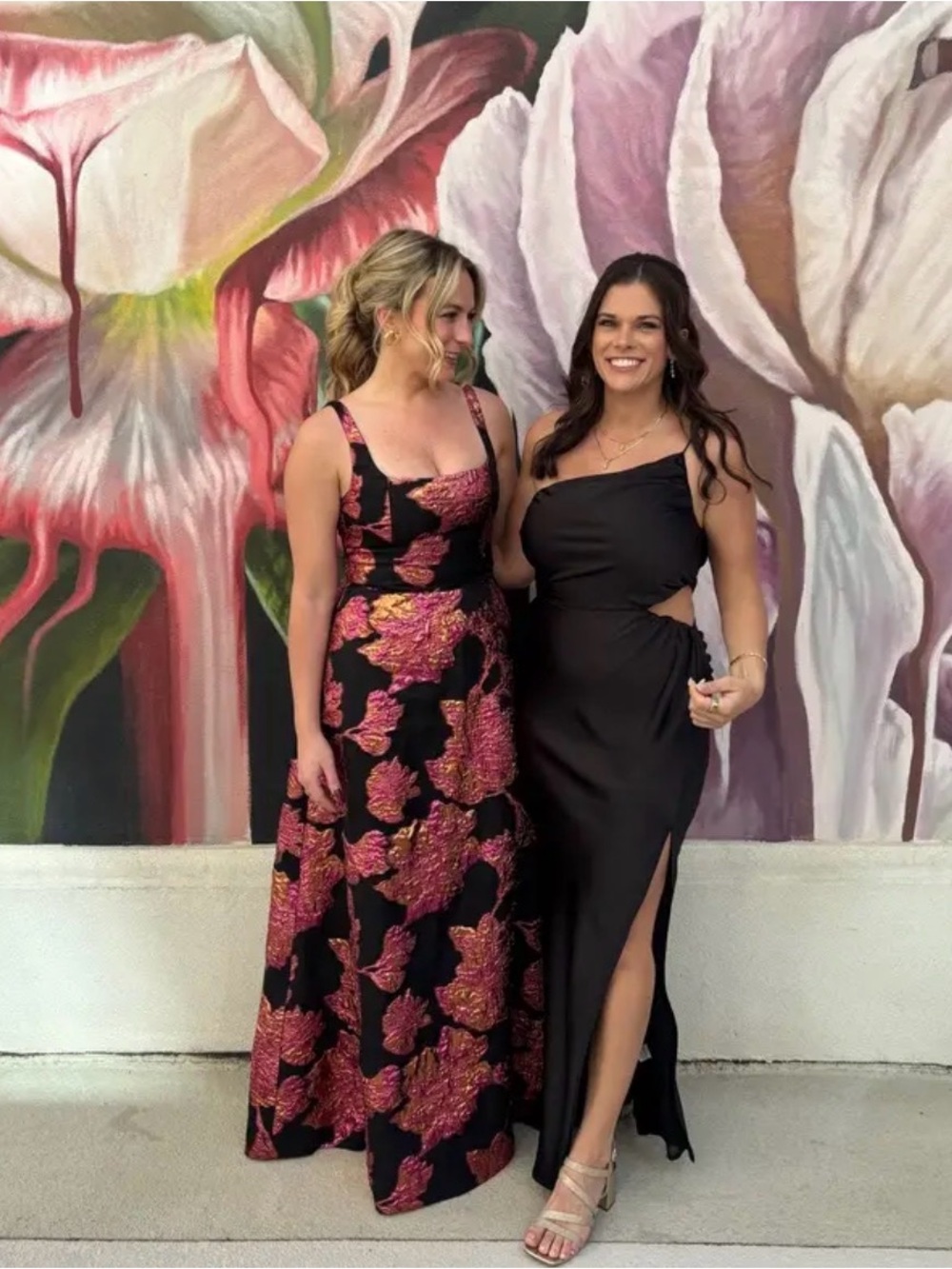 Dress The Population Vienna Full Skirt Gown
Sleeveless Black Maxi size Large - Picture 9 of 16